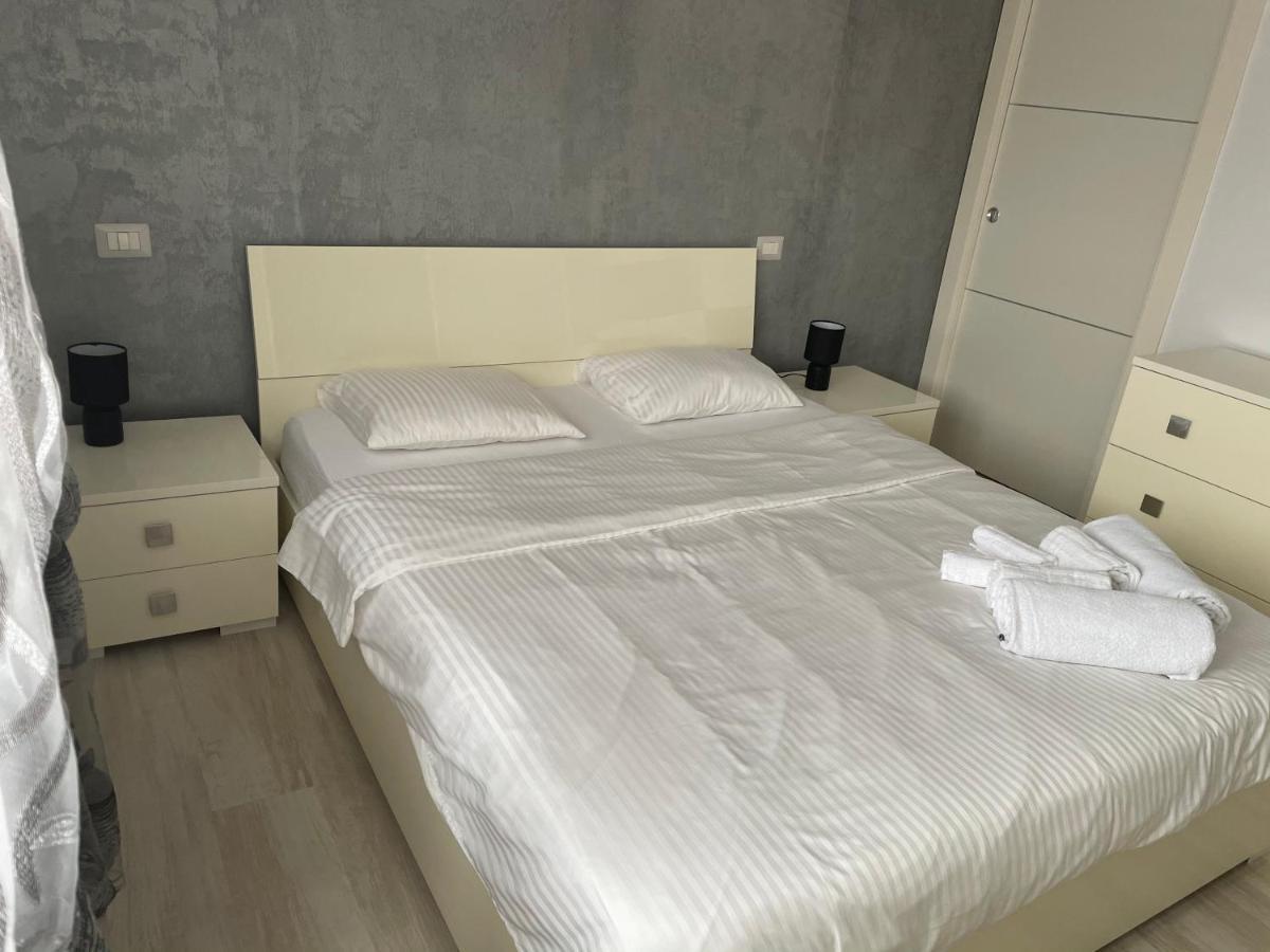 Denis Apartament Turda Exterior photo