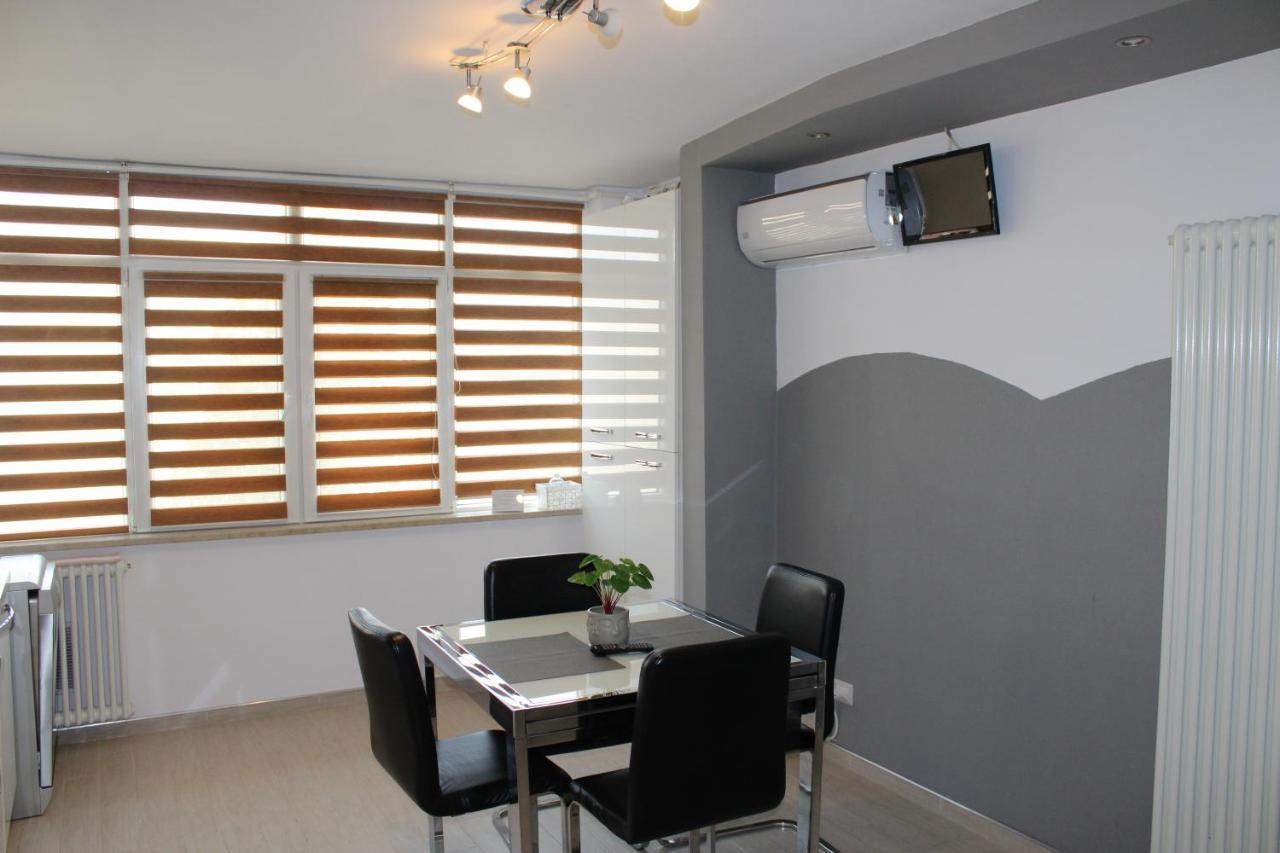 Denis Apartament Turda Exterior photo